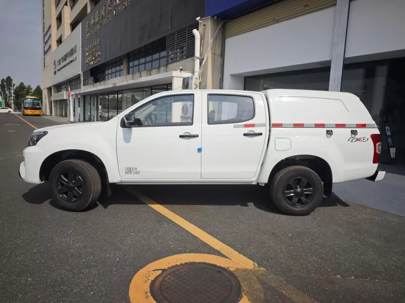 Isuzu RE-MAX Manual Diesel Pickup com tampa de carga removível