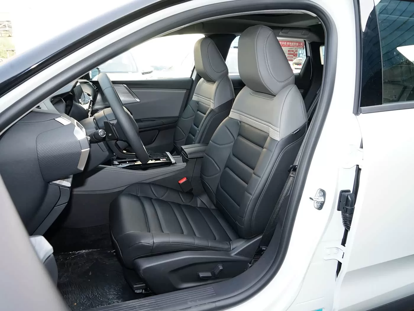 Carro usado Dongfeng Citroën Versailles C5X à venda – Silu Auto Export