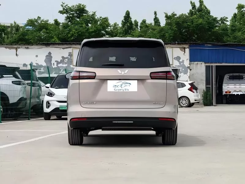 Wuling Starlight 730 2026 1.5T CVT Premium MPV de 7 lugares para transporte familiar e de passageiros