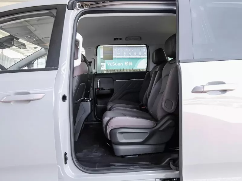 Wuling Starlight 730 2026 1.5T CVT Premium MPV de 7 lugares para transporte familiar e de passageiros
