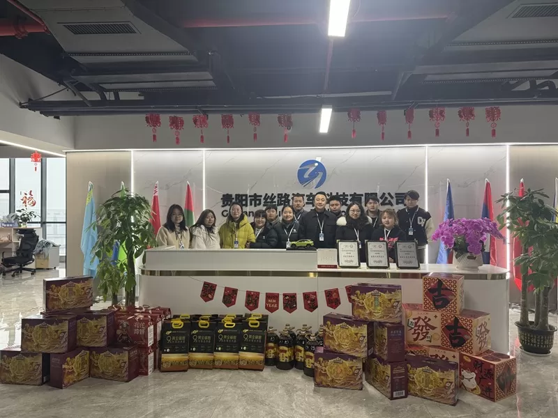 A todos os funcionários da Silu Used Car, com sincera gratidão pelo vosso esforço incansável, embarcamos juntos numa nova jornada