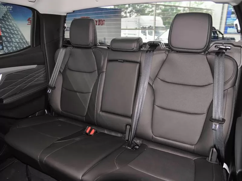 Isuzu D-MAX Cross-Country 3.0T 4X4 Diesel Pickup da China